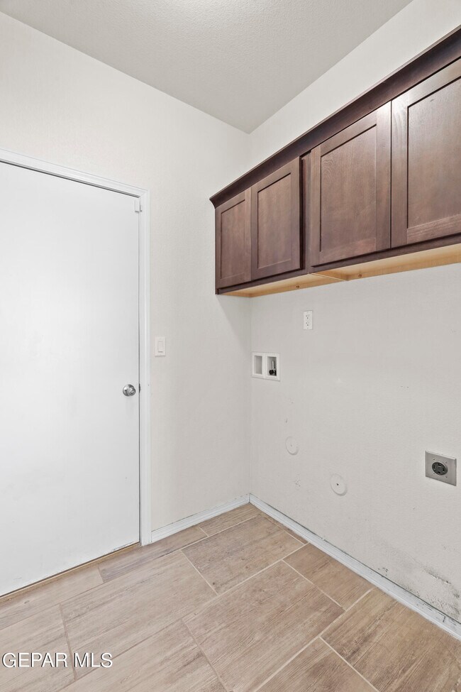 Building Photo - 1088 Nepal Sky St