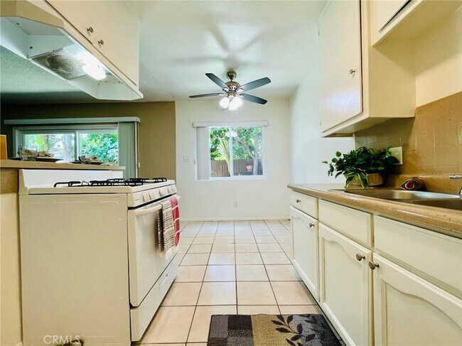 Building Photo - 12437 Harris Ave