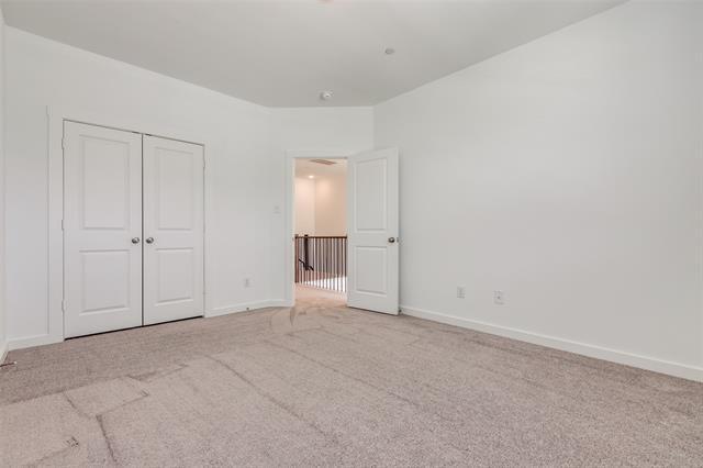 Building Photo - 3925 Cresthill Dr