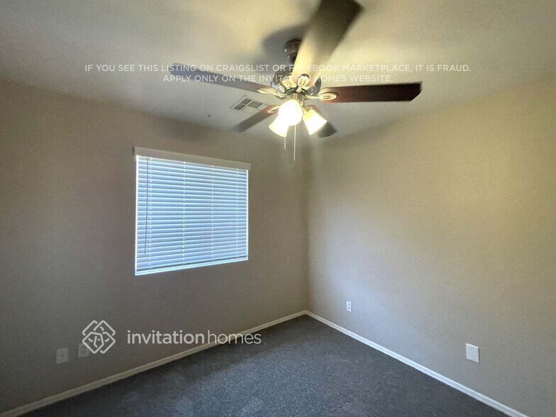 Building Photo - 15440 W Gelding Dr