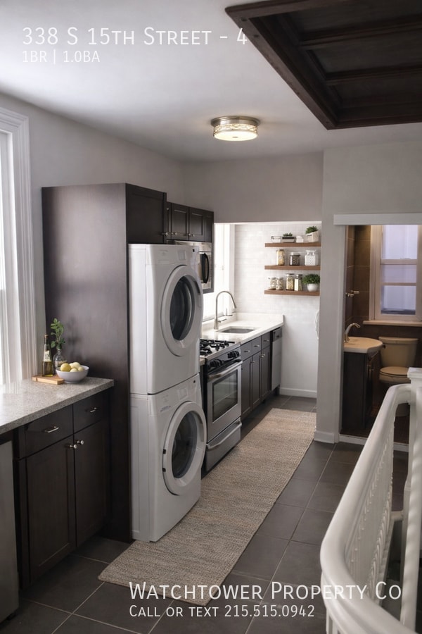 Building Photo - 338 S 15th St