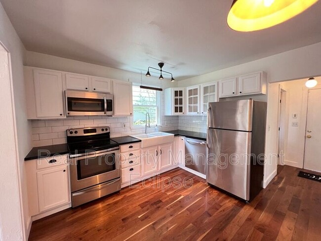 Building Photo - 5036 25th Ave SW