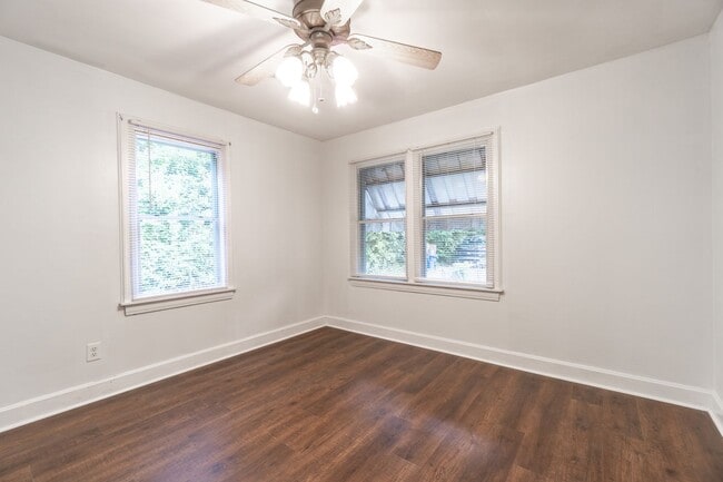 Building Photo - * Move-In Special - Half Off First Month's...