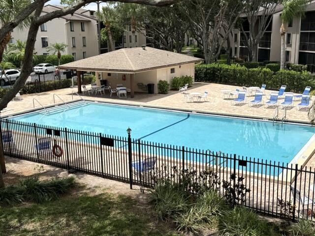 Building Photo - 202 Foxtail Dr