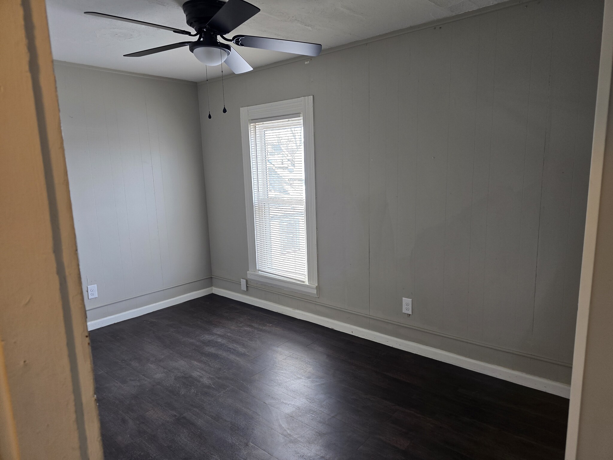 Bedroom - 301 6th St SW