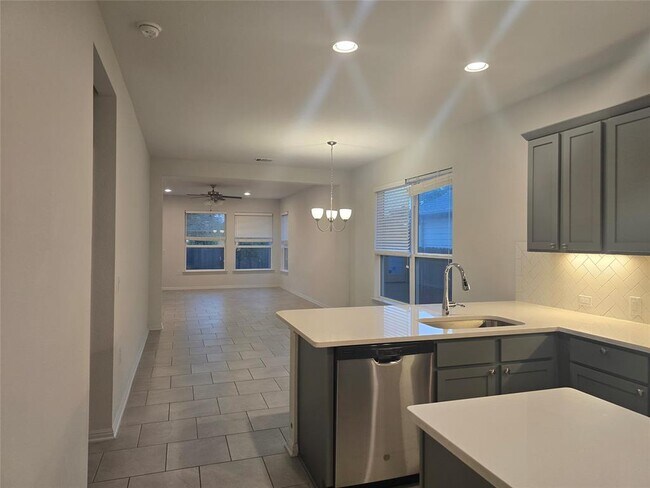 Building Photo - 520 Falkland Trace