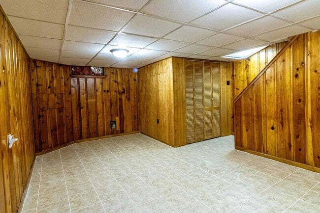 Building Photo - 732 Old Riverside Rd