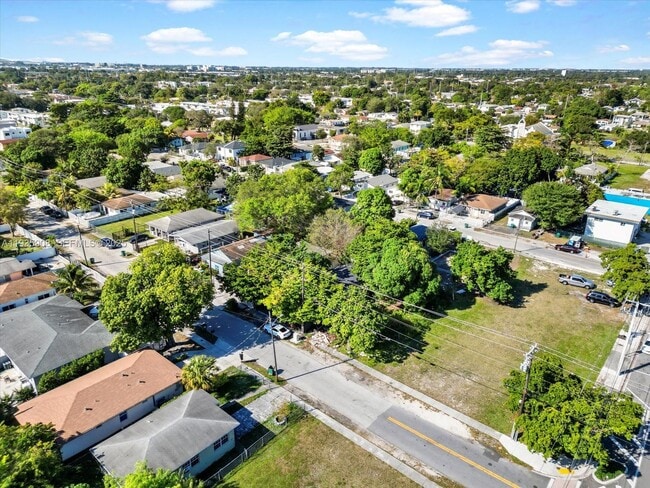 Building Photo - 1829 NW 62nd Terrace