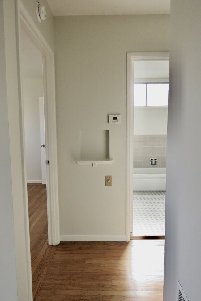 Building Photo - 52 Oakmont Dr