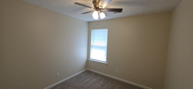 Building Photo - 528 McKean Dr