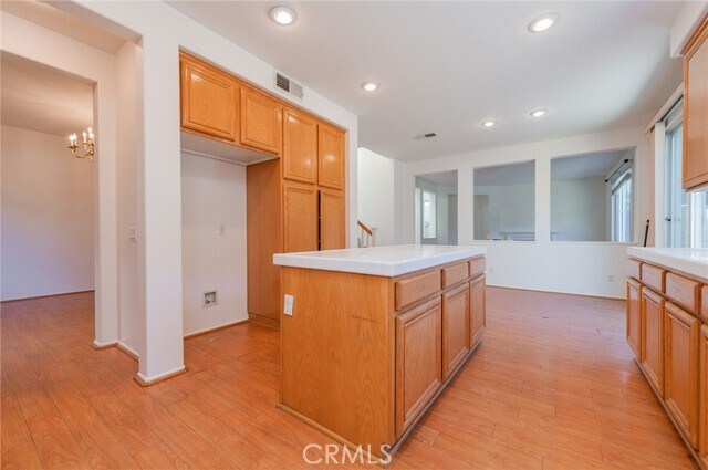 Building Photo - 1651 W Mammoth Dr