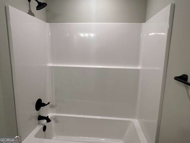 Building Photo - 401 Madison Ave