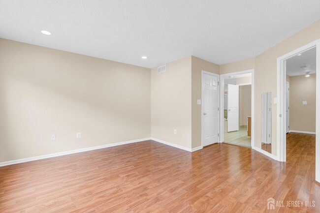 Building Photo - 98 Prestwick Way