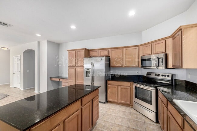 Building Photo - 18545 W Paseo Way