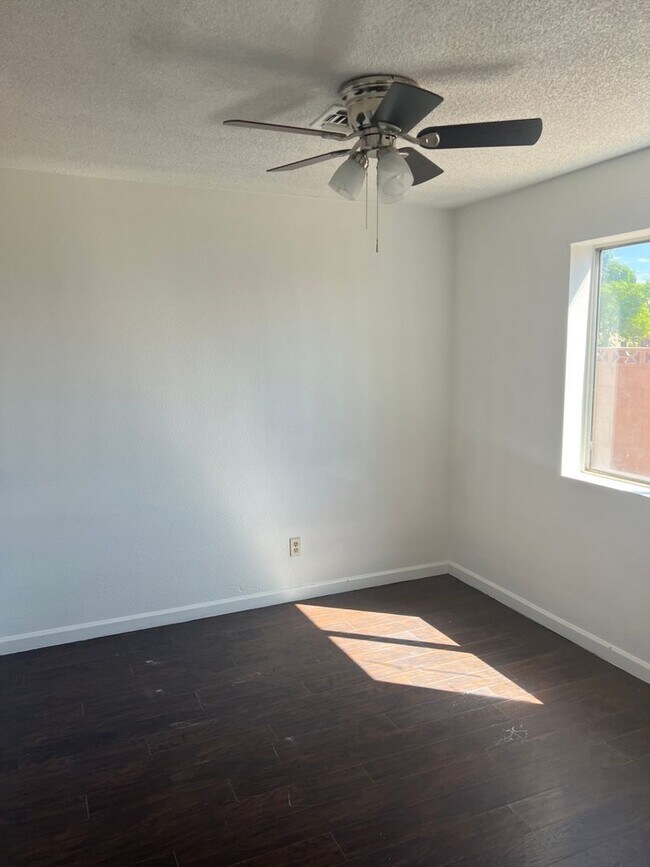 Building Photo - Three Bedroom Cibola Home on a large Lot