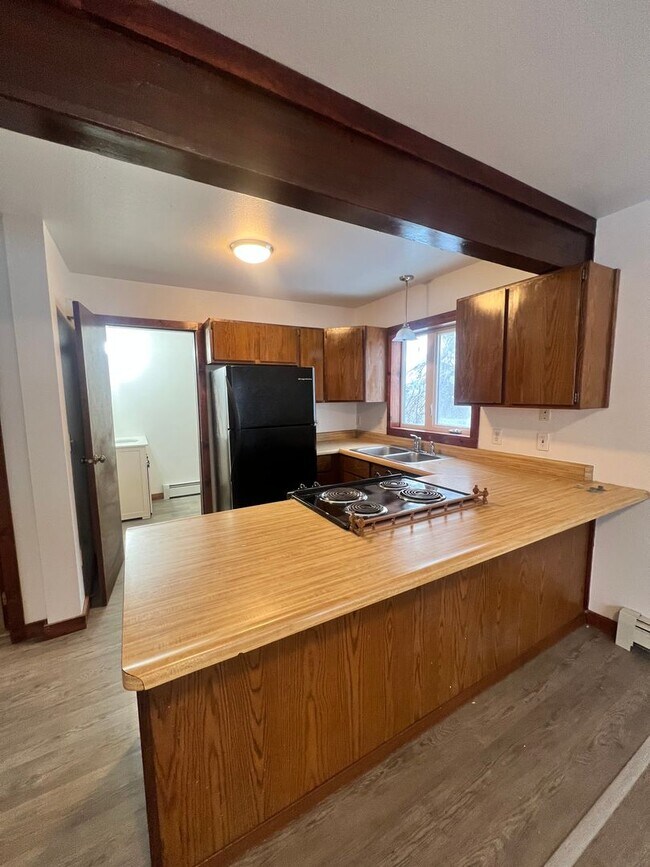 Building Photo - 285 Cindy Dr