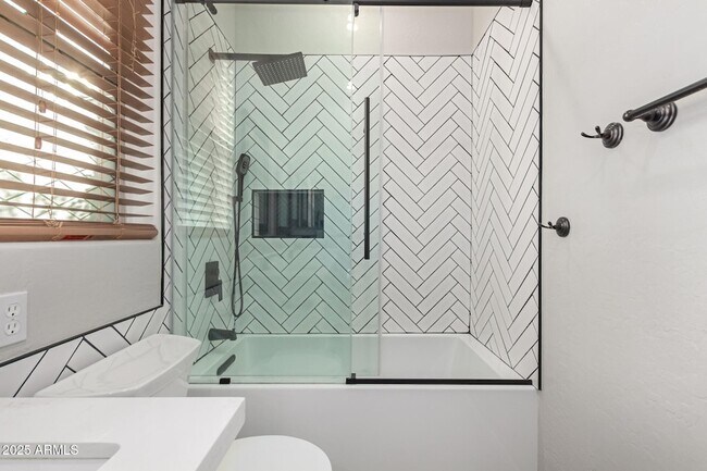 Building Photo - 3433 E Bluebird Pl