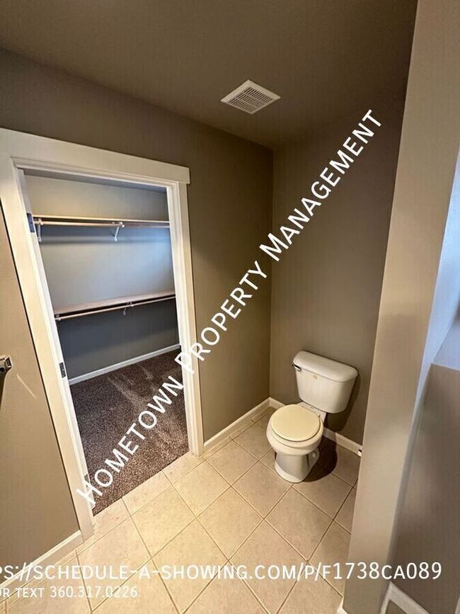 Building Photo - 7011 Prism St SE