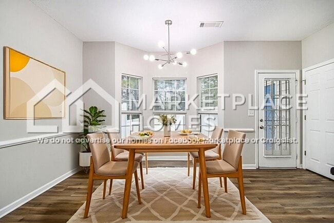 Building Photo - 6432 Parkway Trace