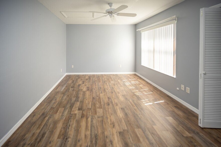 Building Photo - 564 Orchid Dr