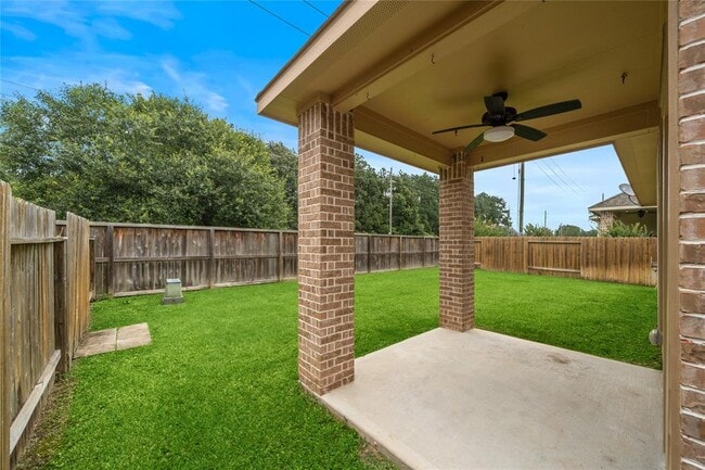 Building Photo - 10022 Taylor Springs Ln