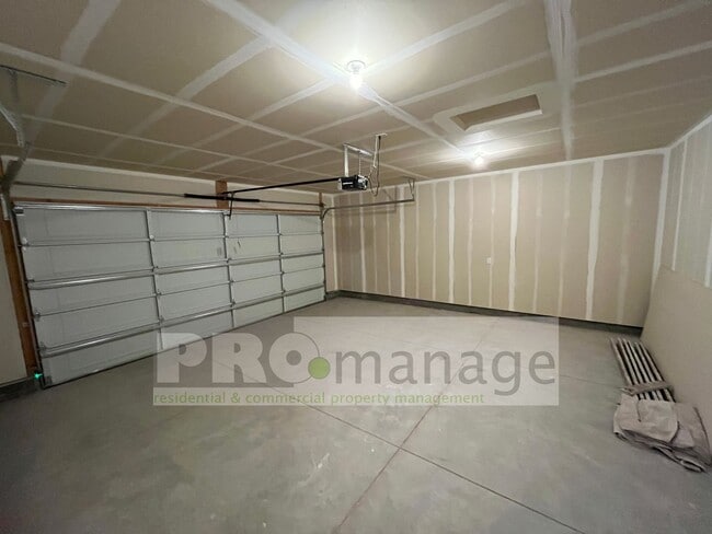 Building Photo - Brand New 3 Bed / 2 Bath Townhouse with 2-...
