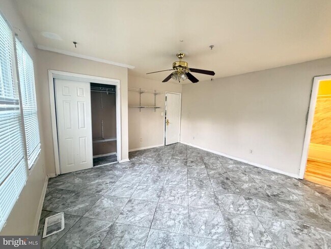 Building Photo - 1223 Chillum Rd
