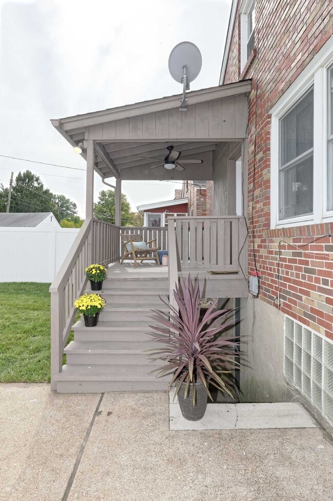 Building Photo - 3554 Jamieson Ave