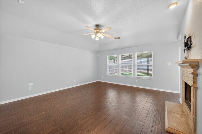 Building Photo - 4038 Mt Everest Way