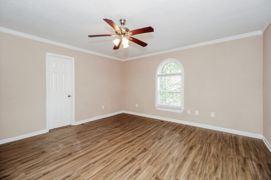Building Photo - 4275 Cabretta Dr SE