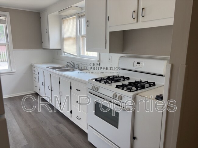 Building Photo - 1019 N McCann St