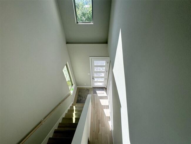 Building Photo - 540 Janisch Rd