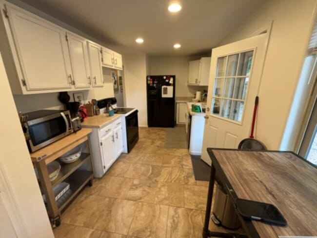 Building Photo - Welcome to this Colorado Springs charmer i...