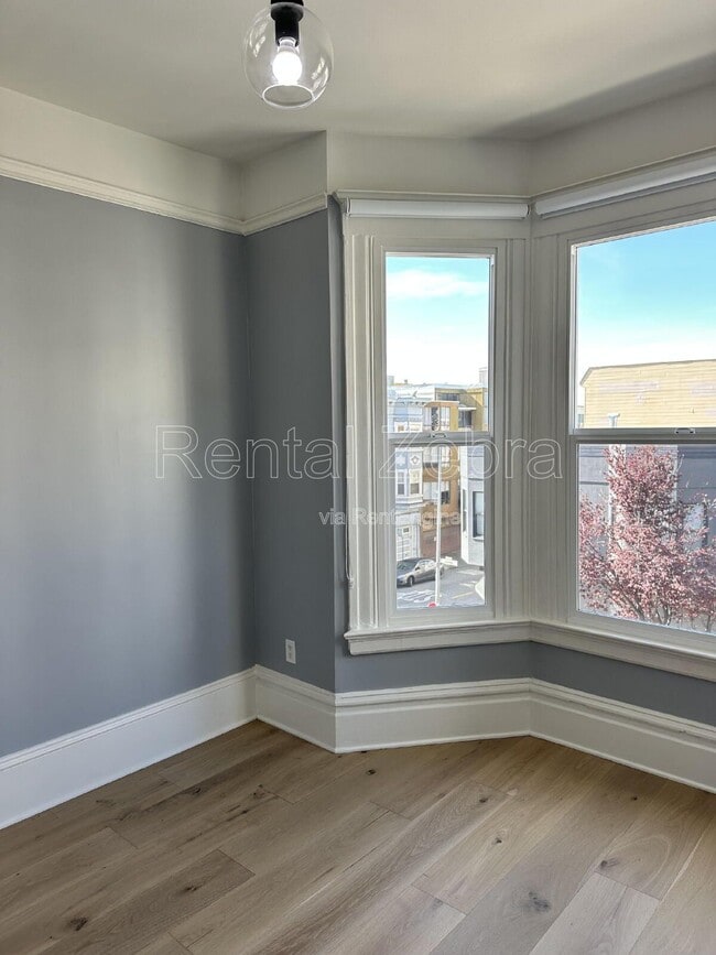 Building Photo - 1604 Jones St