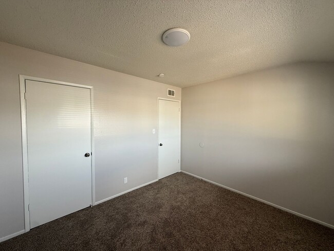 Building Photo - Single Story Home in Tanglewood with Easy ...