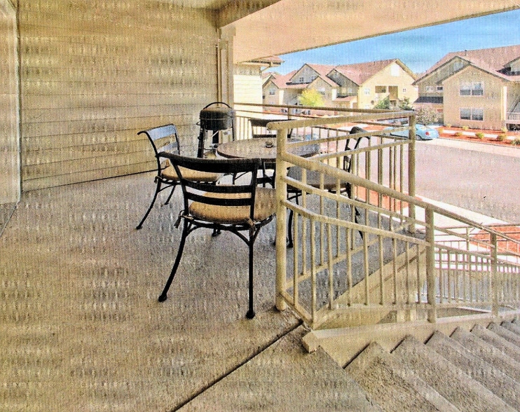 Building Photo - 5425 Zephyr St