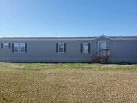Building Photo - 1100 Sugar Creek Rd