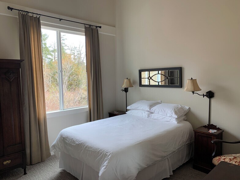 Bedroom 2 - 957 Steamboat Slough Rd