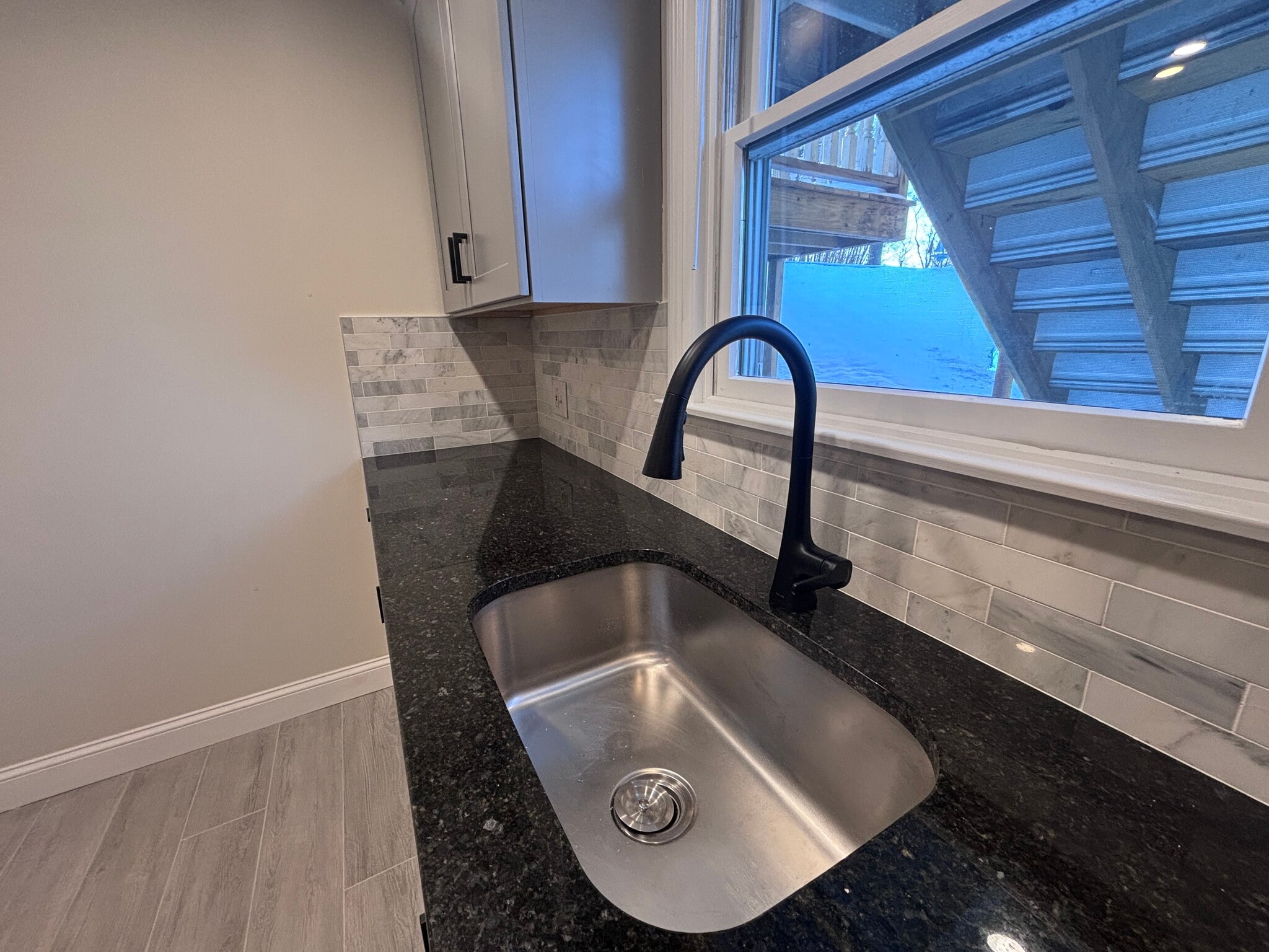 Building Photo - 101 Ponus Ave