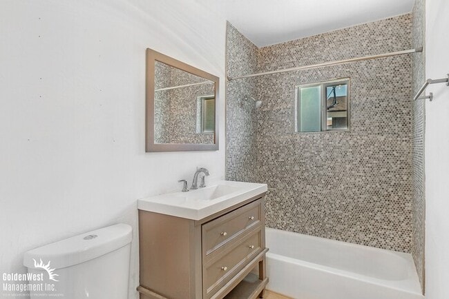 Building Photo - Spacious 3Bdm 1Ba Home In Central Phoenix!