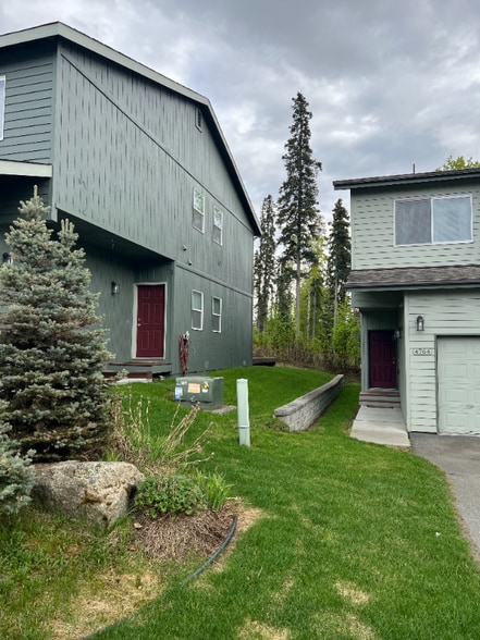 Building Photo - 4766 Grumman St