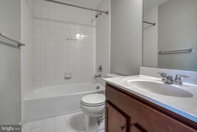 Building Photo - 985 Morgan Run Rd