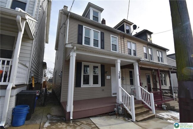 Building Photo - 329 N 9th St