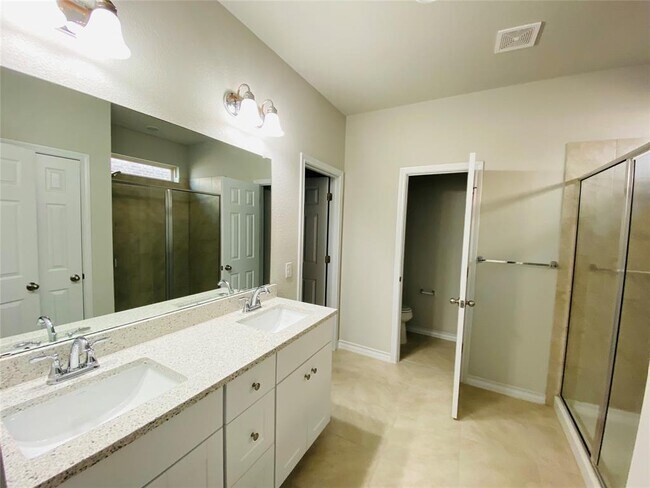 Building Photo - 708 Aliso Trail