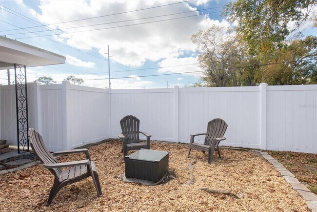 Building Photo - 3623 W Gray St