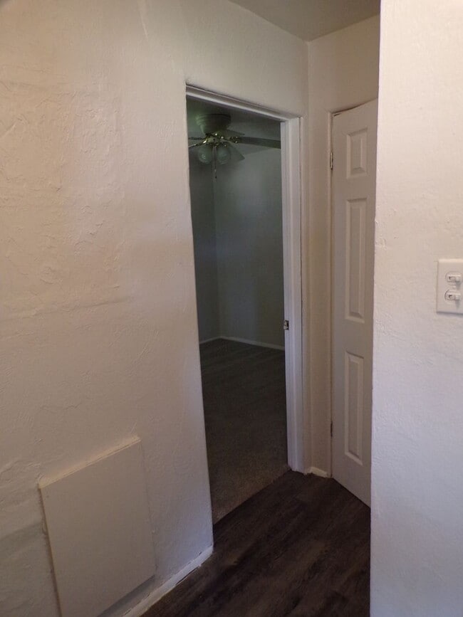 Building Photo - 2317 NW Bell Ave