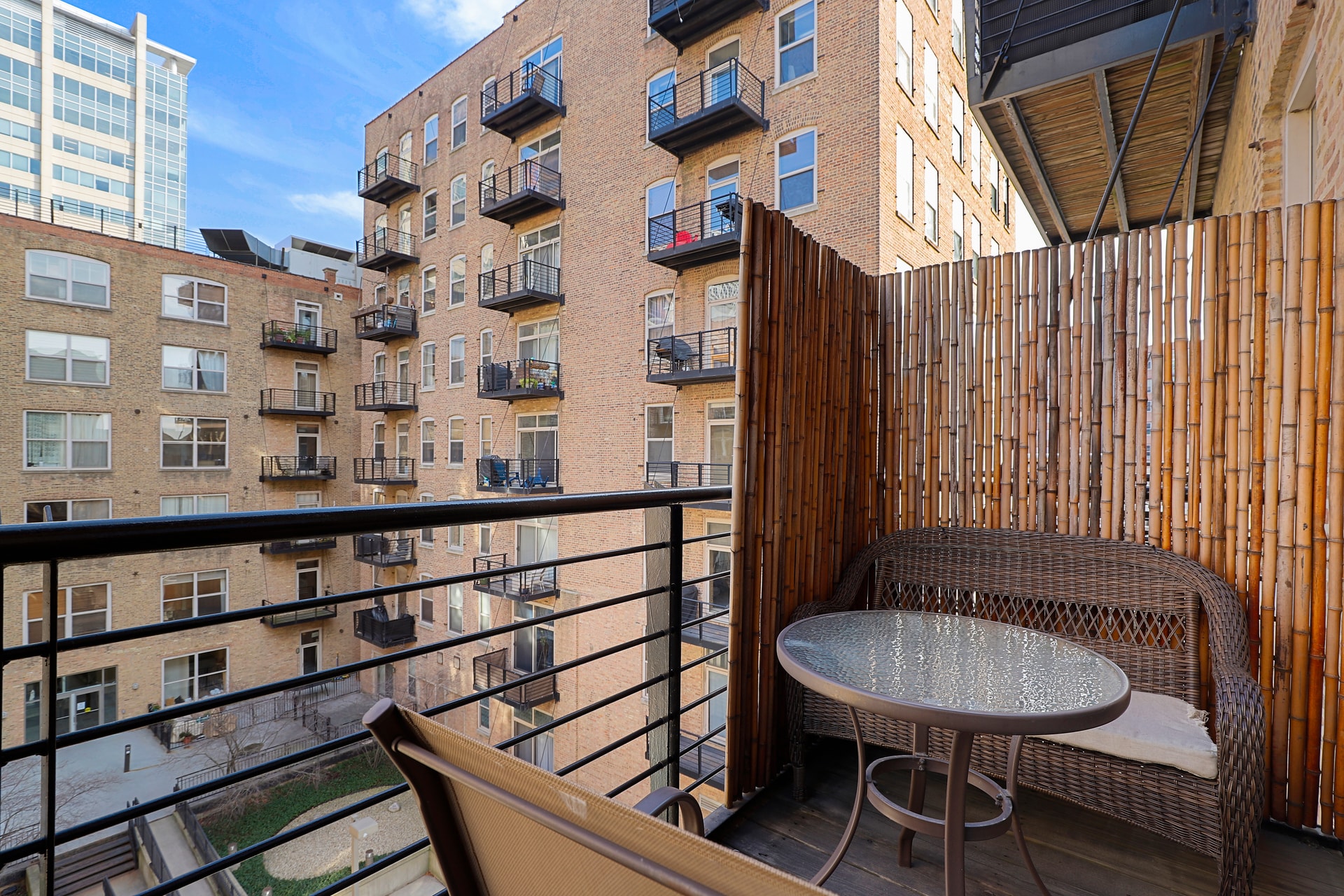 Spacious balcony (Sears tower view not captured) - 417 S Jefferson St