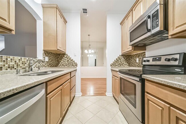 Building Photo - 9850 Pagewood Ln