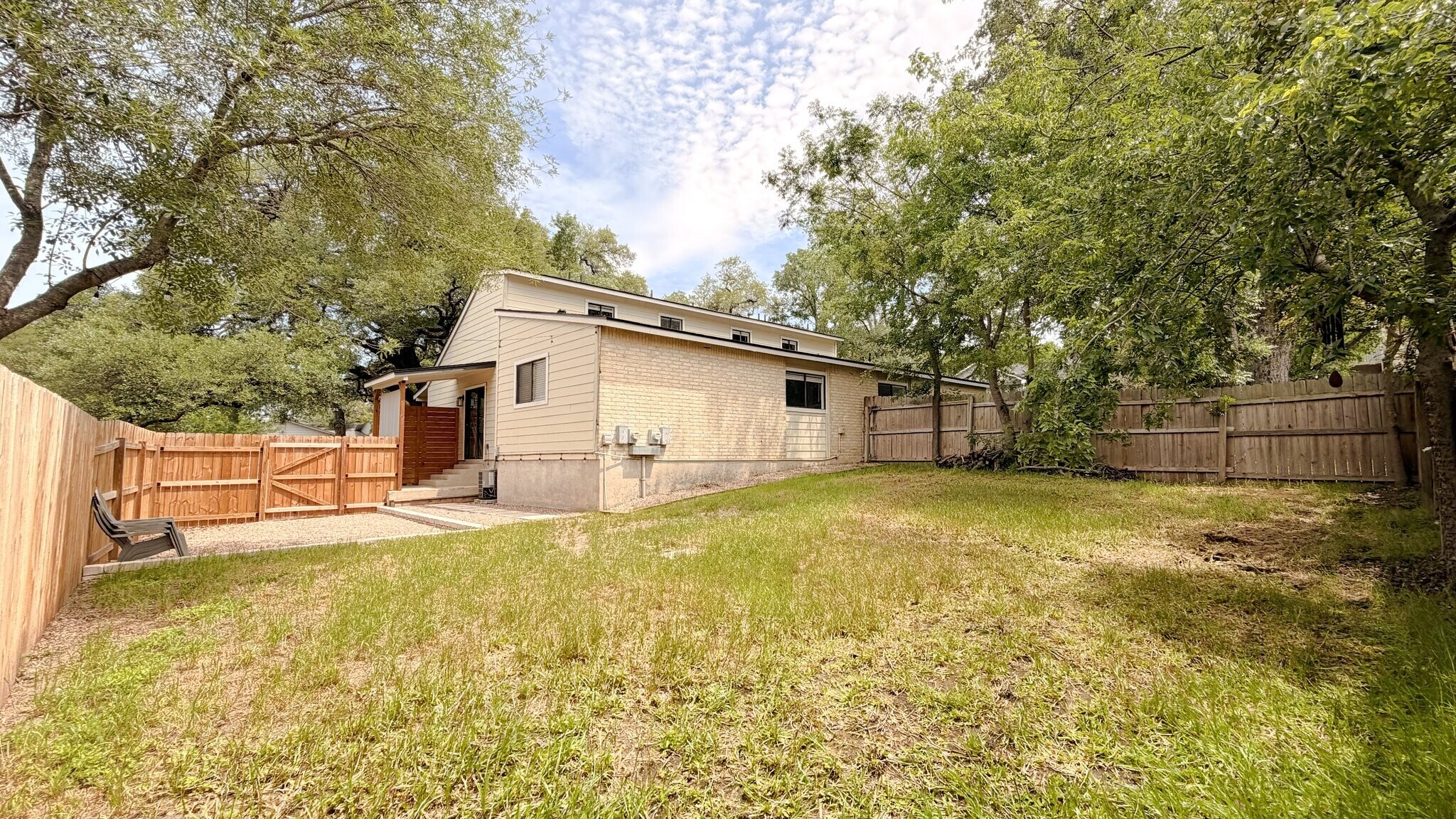 Building Photo - 7004 Oak Meadow Cir
