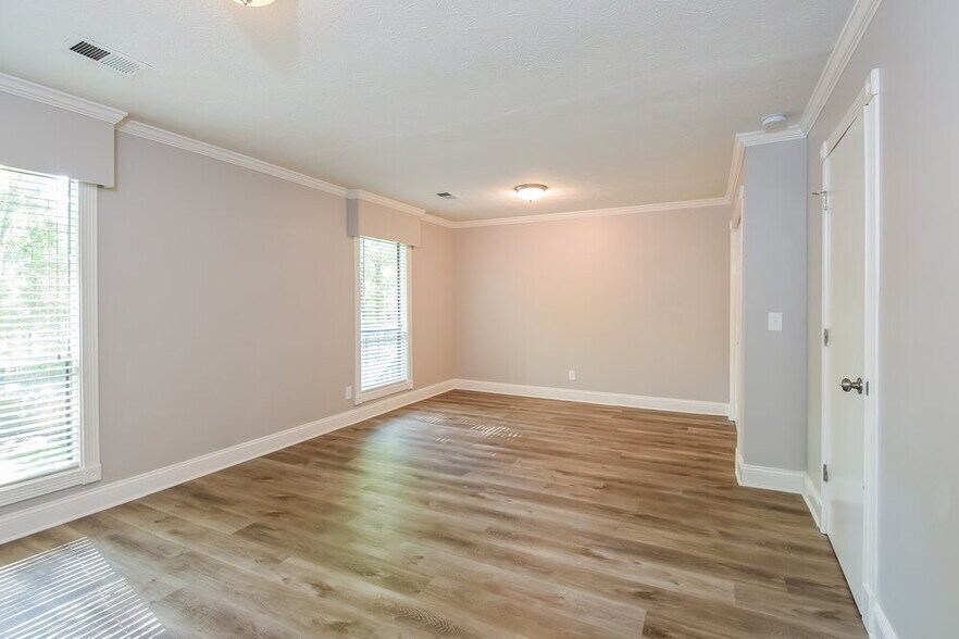 Building Photo - 1183 Ridgeside Dr NW